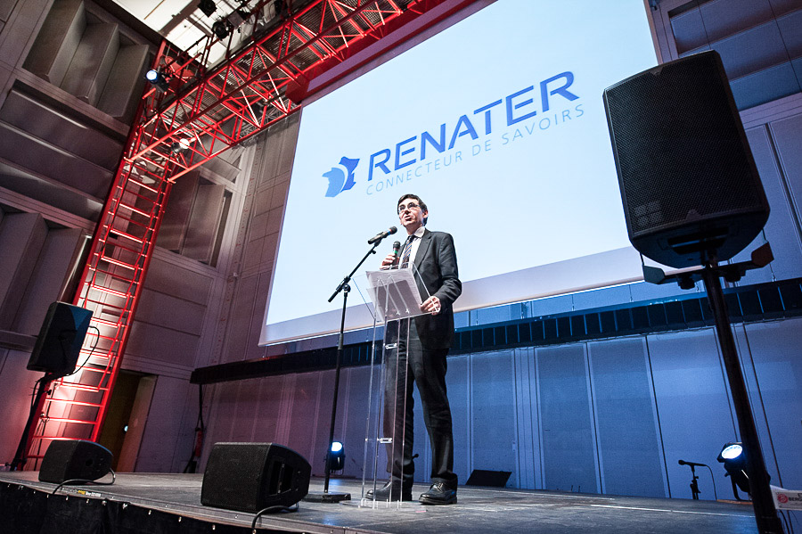 Reportage photographique pour RENATER qui célébrait ses 20 ans en recevant ses partenaires pour un diner dans l'auditorium  de l'IRCAM . RENATER est l'organisme qui organise et gère le réseau d'échange des données numériques de l'enseignement et de la recherche en France.